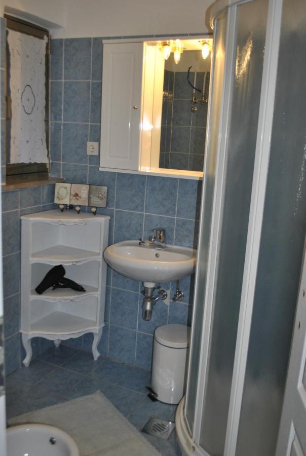 Apartment Pod Kostanji Osp Ngoại thất bức ảnh