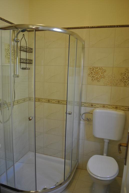 Apartment Pod Kostanji Osp Ngoại thất bức ảnh